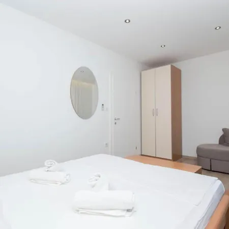 Antonio - Comfort One-bedroom With Balcony And Sea View - 4 Apartman